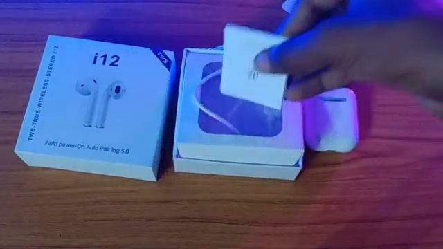TWS i12 unboxing and review. Tws i12 unboxing. Tws i12 Hindi review. apple Earbud copy.TWS i7 earbu смотреть онлайн