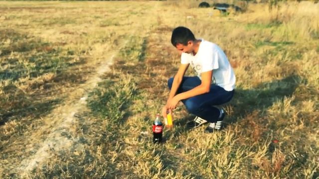 ВУЛКАН ИЗ КОЛЫ  - ЧТО БУДЕТ ЕСЛИ СМЕШАТЬ КОКА КОЛУ + СОЛЬ + СОДА ? смотреть онлайн