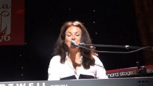 Наталия Власова Обнимаю