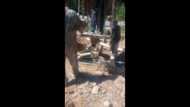 Заливка фундамента при отсутствии подъезда для миксера смотреть онлайн