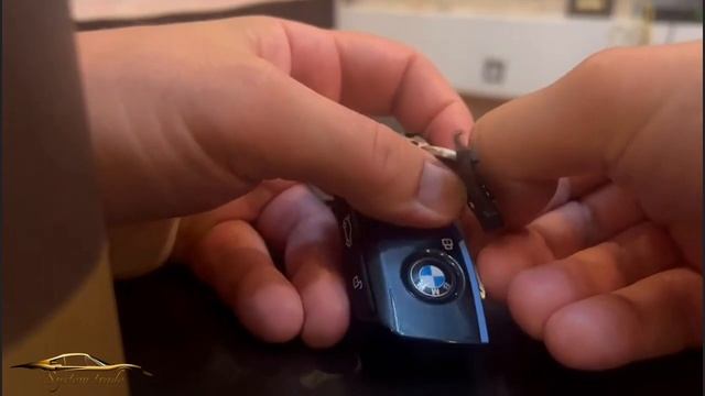 Как заменить батарейку в ключе зажигания BMW G05 рестайлинг 2023 смотреть онлайн