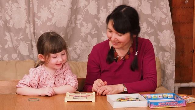Как играть в геодоску с малышами 3-4 лет? Простые задания и игры с геометрическим планшетом