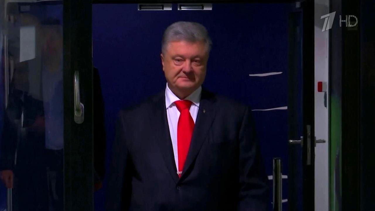 Петр Порошенко продолжает зазывать Владимира Зеленского на стадионные дебаты