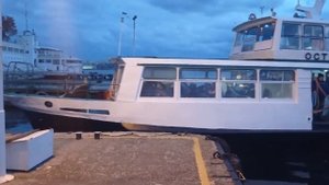 Чёрное море. Севастополь. графская пристань на Нахимова. катер с северной