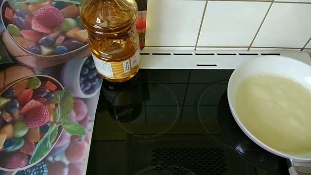 Вкуснейшие тонкие блинчики на молоке. Delicious thin pancakes with milk.