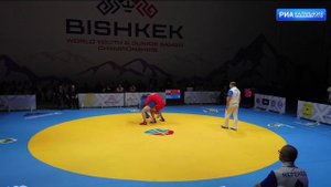 Победитель первенства мира по самбо вернулся в Калмыкию