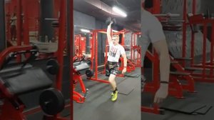 Оверхеды+выпады с гантелей над головой