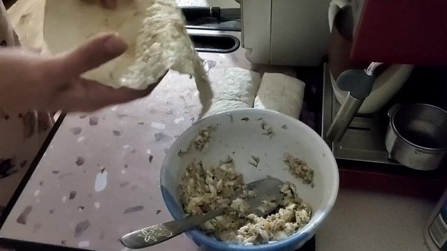 Закуска из лаваша с тунцом.Чем отличается кабачок от цукини? смотреть онлайн