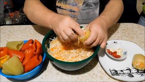 Перец фаршированный капустой. Отличная и вкусная заготовка на зиму.