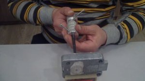 открытие замка Stuv – сувальдный замок, предназначенный для блокировки оружейных сейфов.