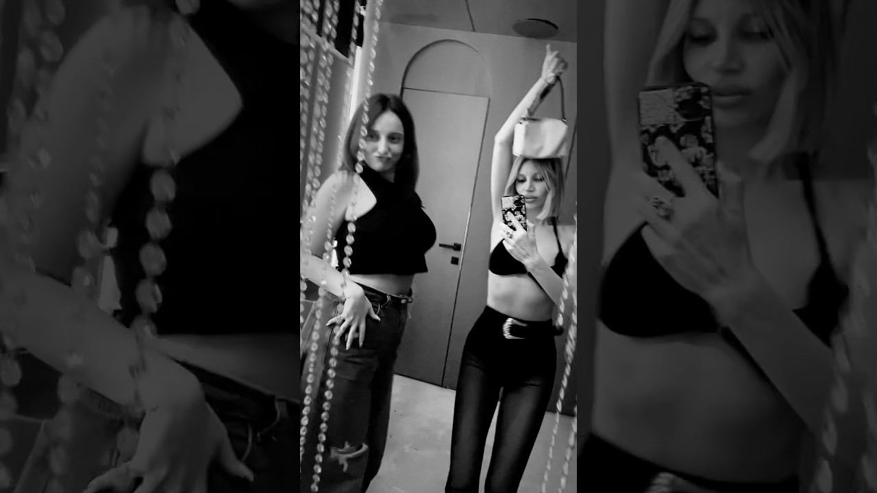 В одном лифчике, зато не жарко! #music #сигарета смотреть онлайн