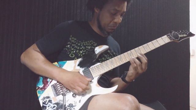 Ibanez Prestige com pickups EMG ativos смотреть онлайн