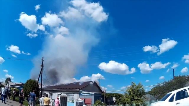 Сильный пожар село Приветное Омская область смотреть онлайн