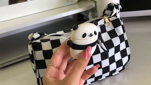 Собираю сумку на ночёвку | Что в моей сумке ? смотреть онлайн