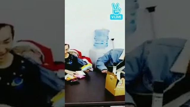 Чонгук:кто ты по козерогу?чимин:гороскоп походу?смешные и милые моменты с Bts ???