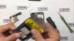 Xiaomi Redmi 4X не включается решение (замена аккумулятора) // X-RepaiR