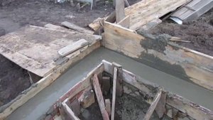 Стыковка старого и нового фундамента