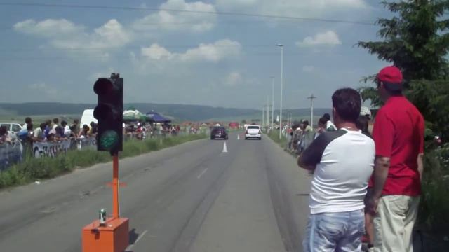 Logan1,4 75hp vs. Opel Tigra 1,4 16V 90hp смотреть онлайн