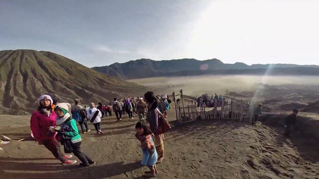 Mount Bromo Sunrise and Walking Tour Java Indonesia смотреть онлайн