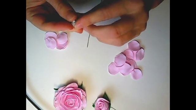 Ободок с нежными розочками