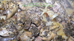 Печень куриная тушенная на луковой подушке, оригинальный рецепт,