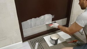 Как недорого обновить дверь,как обклеить дверь кварц винилом,ламинат на стену дверь под дерево