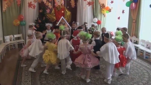 Осенний утренник Танец Барыня средняя группа