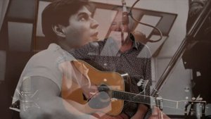 Алексей Романов, фрагмент видеоурока по песне "Атлантида"