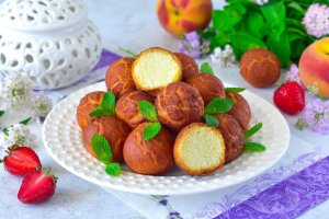 КАК ПРИГОТОВИТЬ ШАРИКИ ИЗ СГУЩЕНКИ ЖАРЕНЫЕ В МАСЛЕ