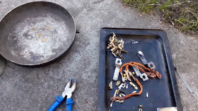 Отпайка серебряных контактов с помощью бензиновой паяльной лампы. смотреть онлайн