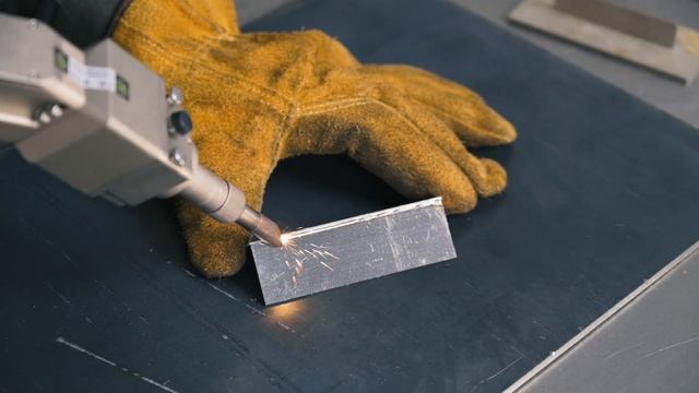 Ручна система лазерного зварювання ARAMIS LWM смотреть онлайн