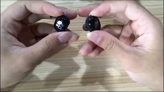 Sports Headphones смотреть онлайн