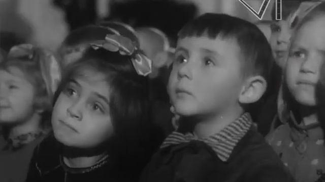 Новогодняя Кремлёвская Ёлка (редкая кинохроника)/New Year Kremlin Christmas Тree (rare newsreel)