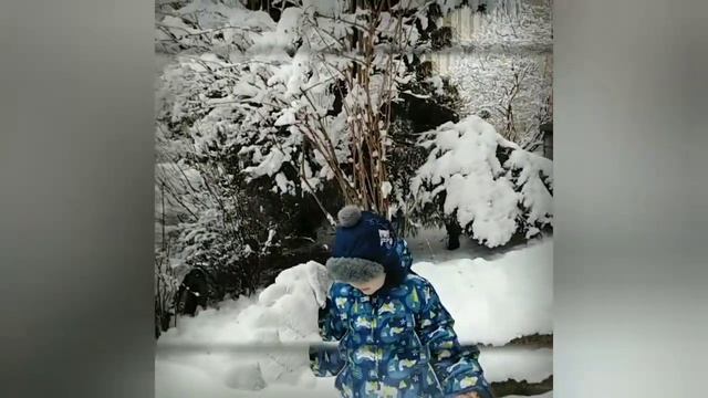 Зимняя сказка. Встречая, провожаем зиму. Два зайки. Рома и его любимый зайчик. Беленький и пушистый смотреть онлайн