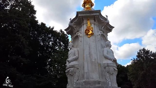 Берлин - вдоль и поперёк. Мемориал советским воинам, памятник композиторам и колонна Победы