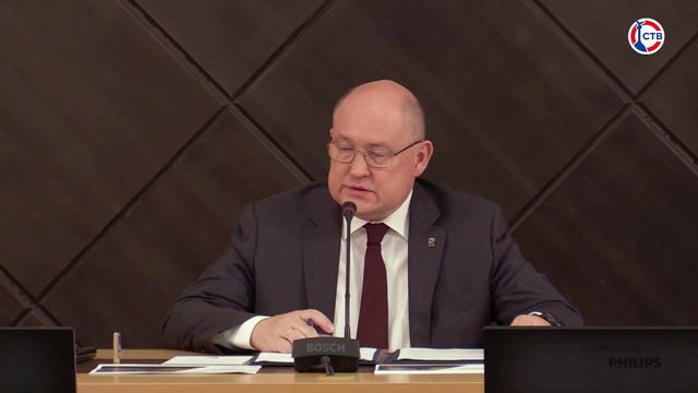 Окна 158 учебно-образовательных зданий Севастополя заклеят защитной пленкой