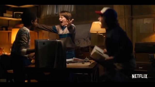 NETFLIX В ЦЕНТРЕ ГРОМКОГО СКАНДАЛА: ОЧЕНЬ СТРАННЫЕ ДЕЛА ОПЯТЬ ОБВИНИЛИ В ПЛАГИАТЕ смотреть онлайн