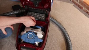 MIELE C3 COMPLETE CAT & DOG POWERLINE VACUUM CLEANER REVIEW