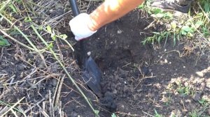 ЗАДОЛБАЛСЯ РЫТЬ ОГРОМНЫЙ СБРОС ПОД ЭТИМ БУГРОМ КОП МЕТАЛЛОЛОМА НАШЛИ ПЛАСТЫ МЕТАЛЛА.