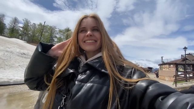 РОЗА ХУТОР, ГОРЫ, КАЧЕЛИ В ОБЛАКАХ, КОНИ, ДЕЛЬФИНЫ, КОРОЧЕ 1,5 ДНЯ В СОЧИ смотреть онлайн