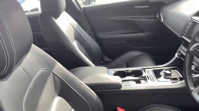 2016 '16' JAGUAR XE 2.0D R-SPORT AUTO AWD смотреть онлайн