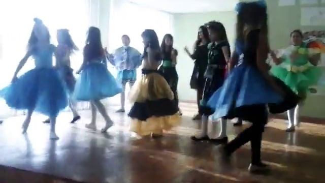 #1 Софкин влог.Дефиле (мусорные пакеты) смотреть онлайн