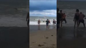 #Спасение во время шторма.В Джубге были спасены двое тонущих мужчин в бушующем Море 2023 год!!!