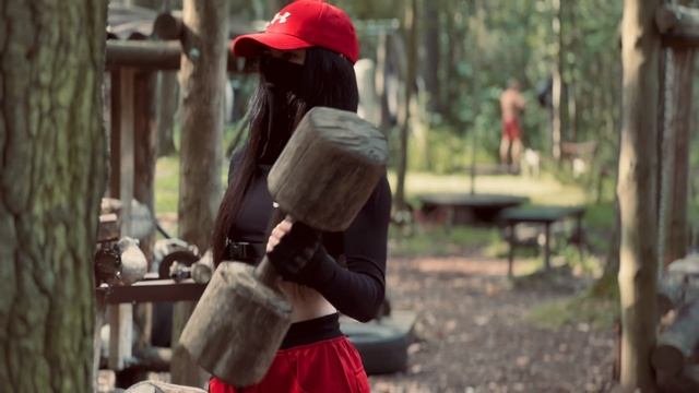 Тренировка/уличная тренировка/женская тренировка/спорт/мотивация/тренировка на улице