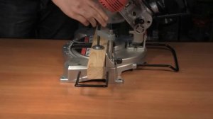 Торцовочная пила Калибр Мастер ПТЭ-1300/210М