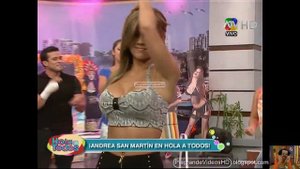 Andrea San Martín hace s3xy baile-Hola a Todos-10/02/2014