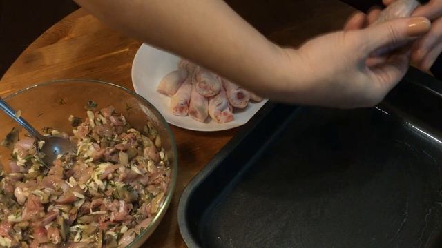 Фаршированные ножки. Куриная голень с начинкой.