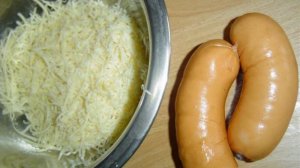 Сардельки с сыром в духовке