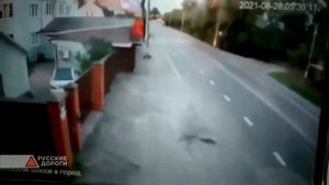 Камера запечатлела последние секунды жизни водителя в Подмосковье
