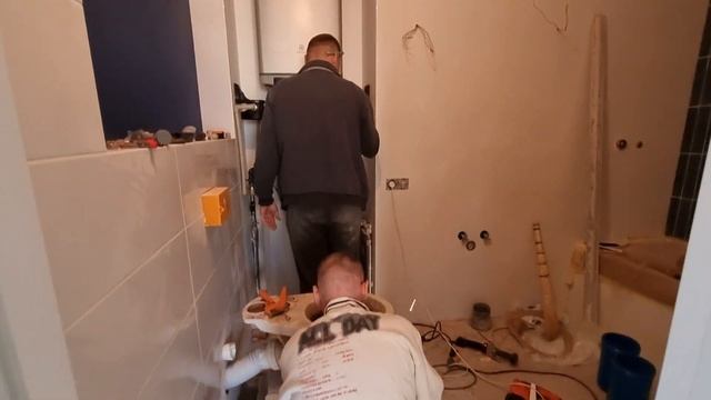МОНТАЖ САНТЕХНИКИ В ВАННОЙ КОМНАТЕ | САНУЗЕЛ В НОВОСТРОЙКЕ | РЕМОНТ КИЕВ смотреть онлайн